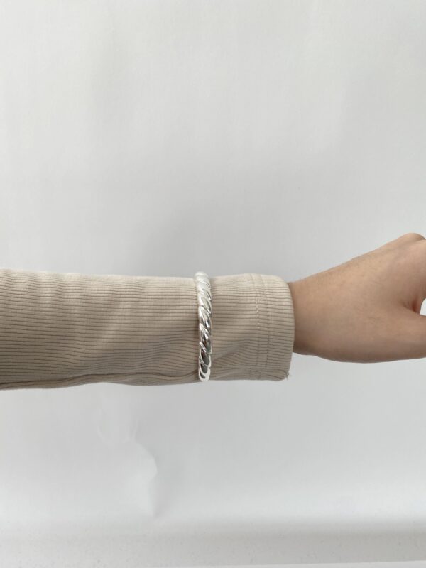 FOUND OBJECT MARKET - OBJECT 1479 - Image 3